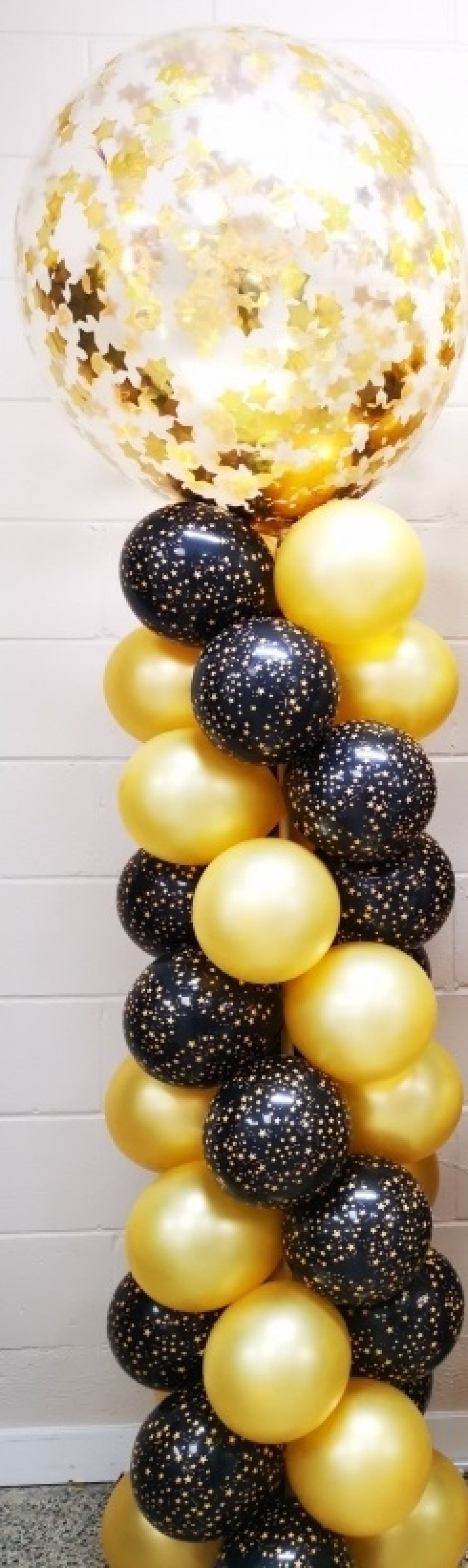 Outdoor Hollywood Confetti Star Column (1)