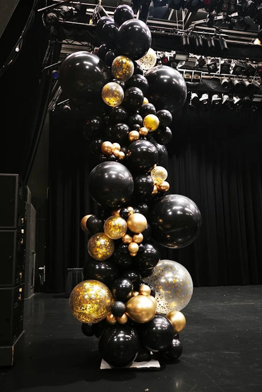 [10FT] Sophisticated Glam Gatsby Grand Confetti Garland Column